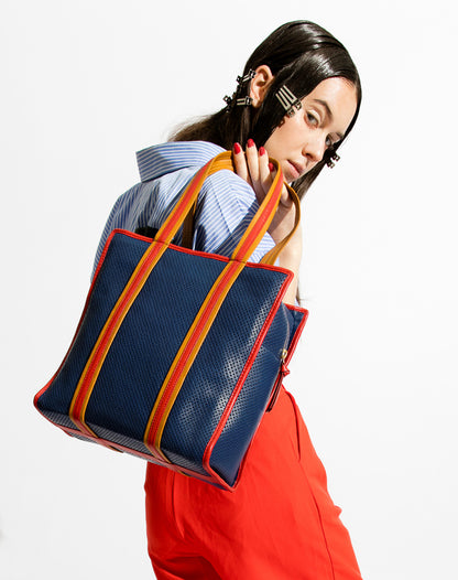 cabas cuir de vachette naturel perforé bleu