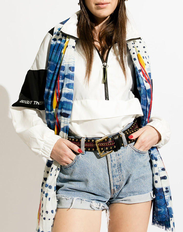 Ceinture noire en cuir de vachette clouté