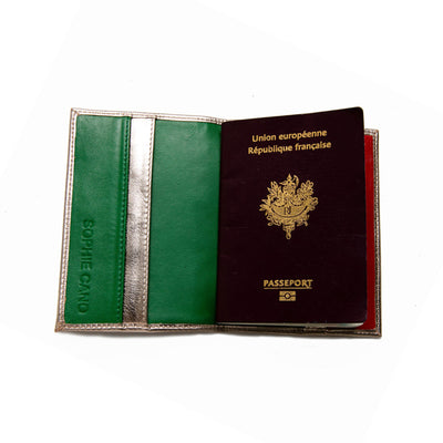 Porte Passeport en cuir napa d'agneau couleur vieil or perforé