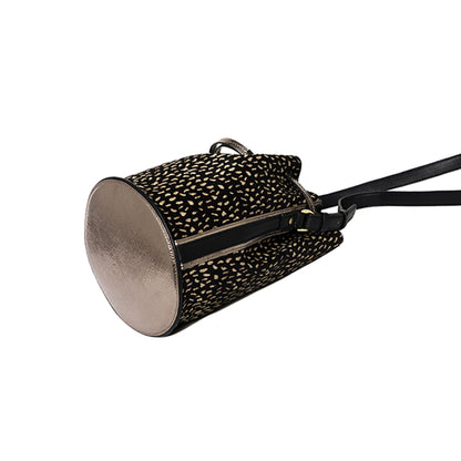 Sac sceau en cuir de vachette imprimé noir et blanc