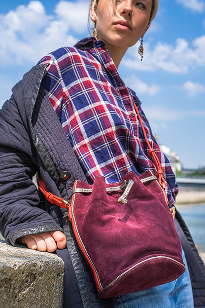 Sac sceau en cuir d'agneau et suede bordeaux